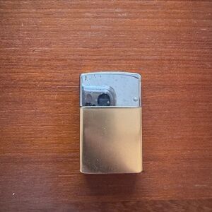 VINTAGE WIND MASTER LIGHTER Chrome and Bronze